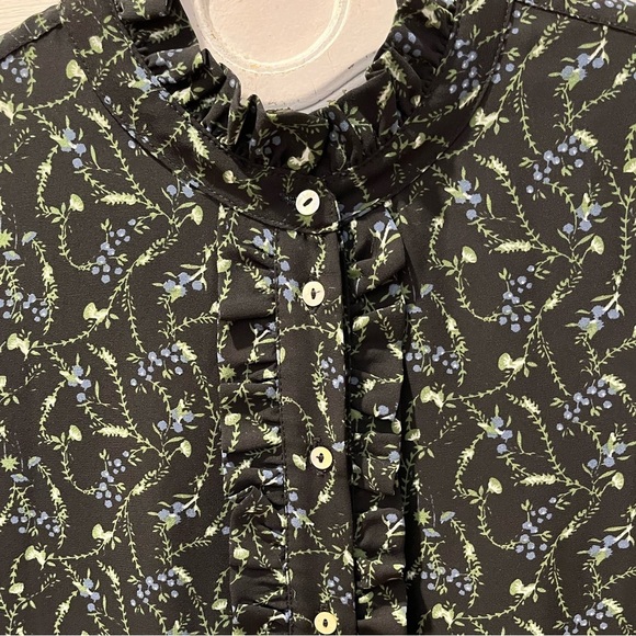 🖤 Black Floral Ruffle Blouse – Simons Exclusive TWIK (Size P/S)🖤 - Picture 6 of 9
